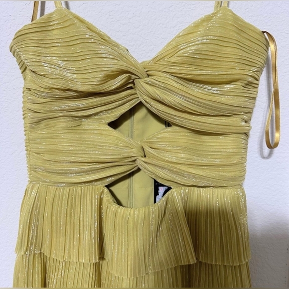 Gianni Bini Grace Metallic Plisse Sweetheart Neck Cut-Out Tiered Dress - Picture 5 of 7